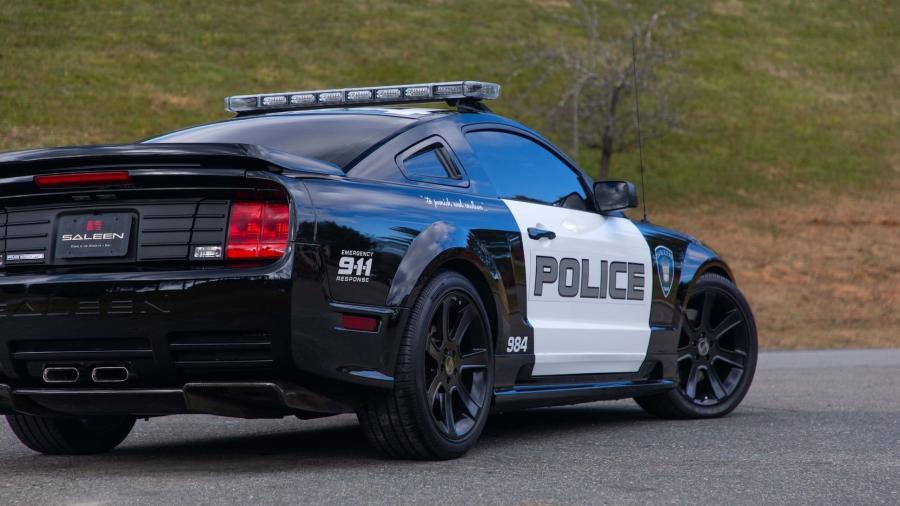 Детали экстерьера Saleen S281 Transformers Barricade Police Press Car 2007 года  (фото 19 из 19)